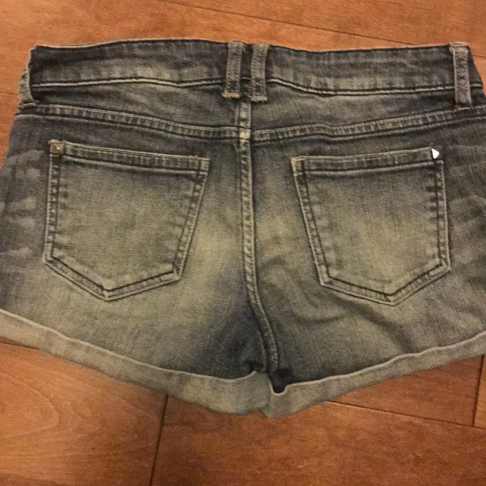 Jena shorts - Picture 2 of 3